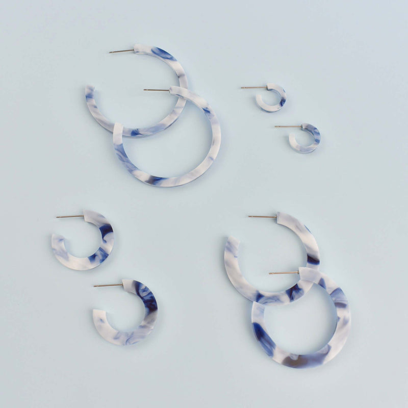 BLUE MARBLE HOOP EARRINGS