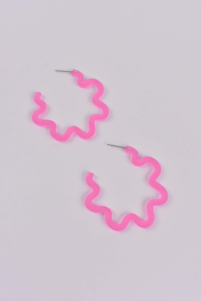 WAVY HOOP EARRINGS