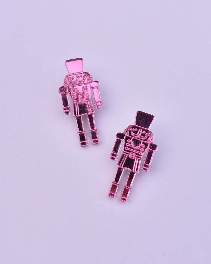 NUTCRACKER STUDS