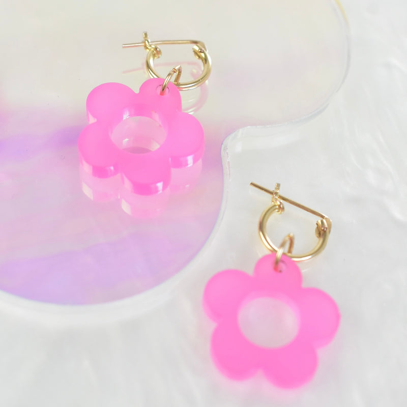 hot pink daisy charm huggy earrings